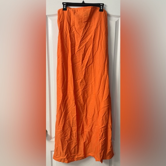 ASOS DESIGN cupro bandeau maxi dress in papaya - Picture 5 of 12